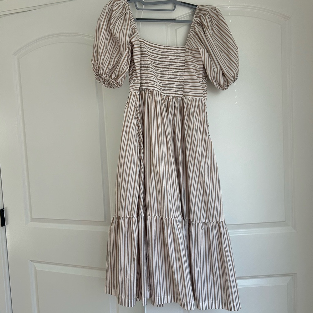 Abercrombie & Fitch Emerson Puff Sleeve Midi Dress - Picture 2 of 5